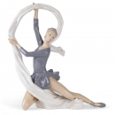 Nao by Lladrò DANCER WHIT VEIL ballerina