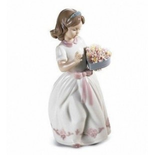 Lladrò PER UNA PERSONA SPECIALE For A Special Someone Girl Figurine